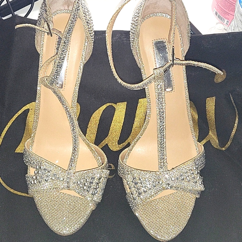 high and comfortable sandal